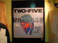 �ړ]����Two-Five�̃h�A�B