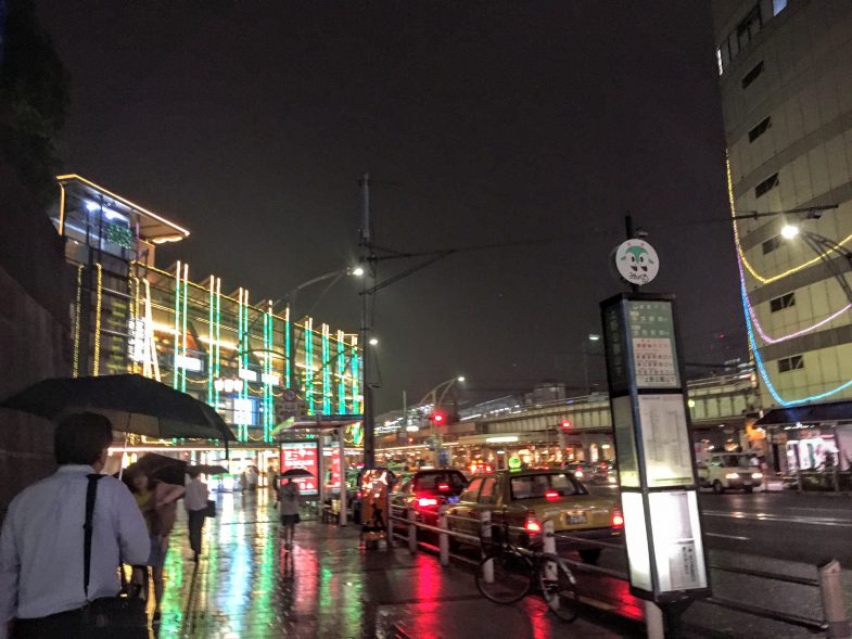 雨の上野駅